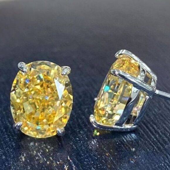 The Timeless Classic Yellow stud earrings in 925 and cubic zirconia - Picture 2 of 4